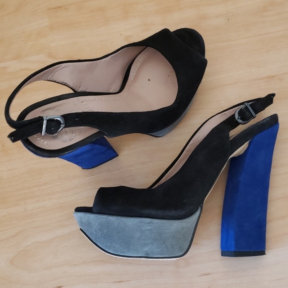 Vince Camuto Shoes - Suede colorblock heels sz 34.5 EUC